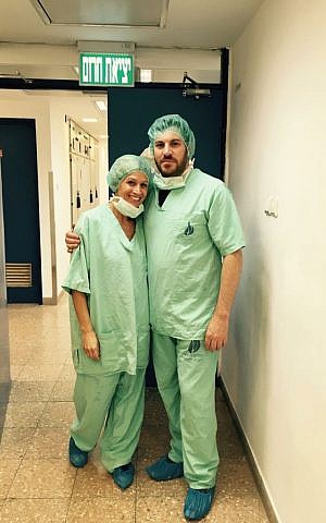 Paul Charney with his fiance Anzia Smith in an Israeli hospital. (Courtesy)