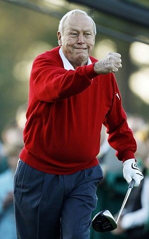 Arnold Palmer reacting after his ceremonial tee shot before the first round of the Masters golf tournament in Augusta, Ga, April 7, 2011. (AP/Matt Slocum, File)