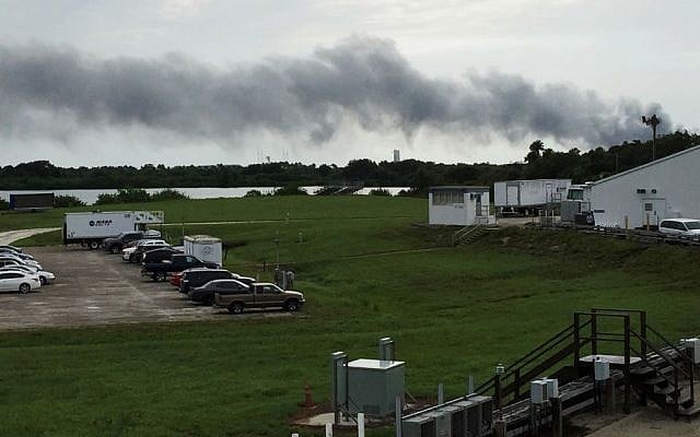 Smoke rises from a SpaceX launch site after an explosion during a test of an unmanned rocket at Cape Canaveral, Florida, September 1, 2016. (AP/Marcia Dunn) Smoke rises from a SpaceX launch site after an explosion during a test of an unmanned rocket at Cape Canaveral, Florida, September 1, 2016. (AP/Marcia Dunn)