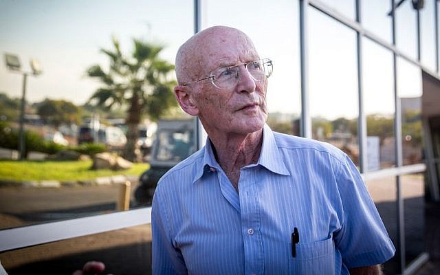 Professor Raphy Walden, son-in -law and personal physician of former Israeli president Shimon Peres, outside Sheba Medical Centre near Tel Aviv, September 14, 2016. (Miriam Alster/Flash90)