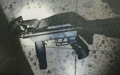 A homemade Carlo-style submachin gun seized by the Shin Bet security during raids in Hebron and Yatir in September 2016. (Shin Bet)