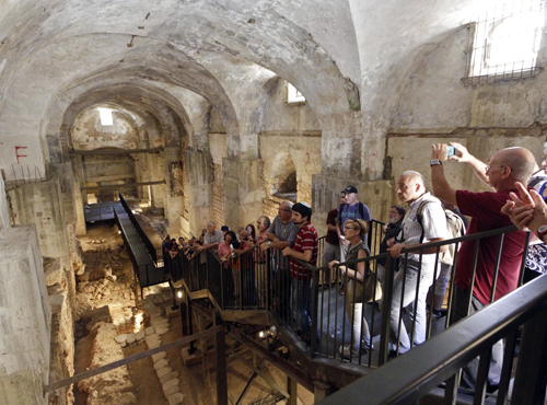 Houses from Within tours offer the opportunity to view modern and ancient interiors in Jerusalem, from September 22-24, 2016 (Courtesy Houses from Within)