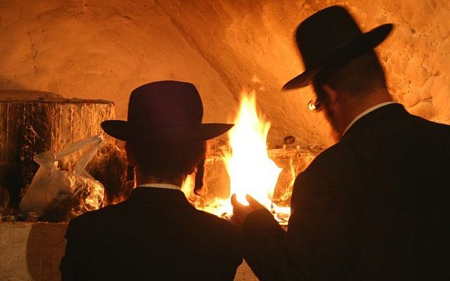 Religious Jews at what is believed to be the tomb of King David. (Shmuel Bar-Am)