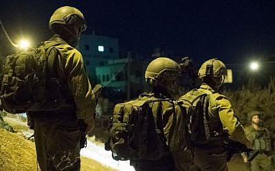 Illustrative photo of IDF soldiers in the West Bank on September 19, 2016. (IDF Spokesperson's Unit)