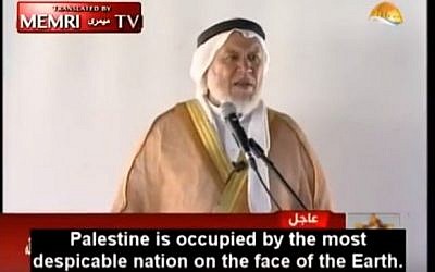 Sheikh Marwan Abu Ras delivers a speech in Gaza on August 26, 2016. (screen capture: Al-Aqsa TV/MEMRI)