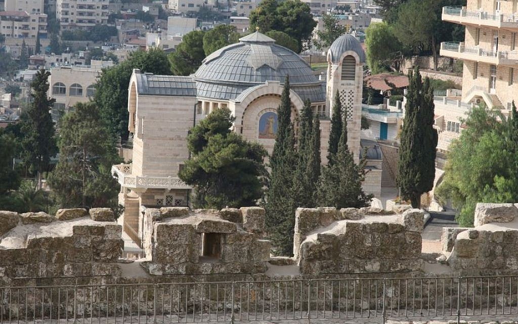 Beneath the Church of St. Peter, on Mount Zion's eastern slope, are chambers carved out of rock from the Second Temple period. (Shmuel Bar-Am)