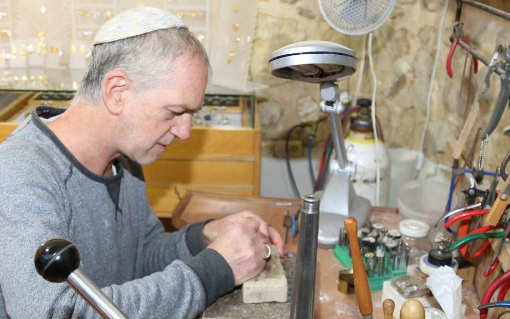 Ein Kerem artist Tzadok Yehuda creates his unique, gold and silver jewelry in Ein Kerem. (Shmuel Bar-Am)