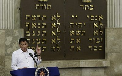 Philippine President Rodrigo Duterte gestures during his speech at the Beit Yaacov Synagogue, The Jewish Association of the Philippines in Makati, south of Manila on October 4, 2016. (AFP PHOTO / POOL / Aaron Favila) Philippine President Rodrigo Duterte gestures during his speech at the Beit Yaacov Synagogue, The Jewish Association of the Philippines in Makati, south of Manila on October 4, 2016. (AFP PHOTO / POOL / Aaron Favila)