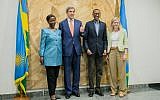 (From L) Rwanda's Minister of Foreigh Affairs Louise Mushikiwabo, US Secretary of State John Kerry, President of Rwanda Paul Kagame and the US Ambassador to Rwanda  Erica J. Barks-Ruggles pose for a group picture after a meeting at the president's office in Kigali during the 28th Meeting of the Parties to the Montreal Protocol on October 14, 2016. (AFP PHOTO/CYRIL NDEGEYA)