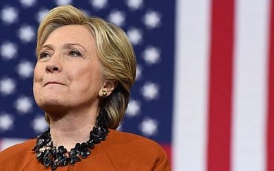 US Democratic presidential nominee Hillary Clinton at a campaign rally in Winston-Salem, North Carolina, October 27, 2016. (AFP Photo/Jewel Samad)