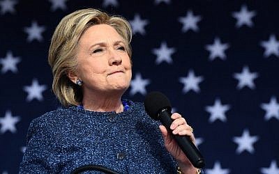 US Democratic presidential nominee Hillary Clinton speaks at a Democratic party "Women Win" early vote rally in Cedar Rapids, Iowa, on October 28, 2016. (AFP PHOTO / Jewel SAMAD)