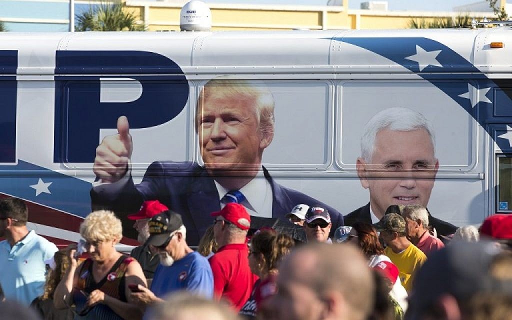 upporters line up for a Donald Trump rally at Pier Park Amphitheater in Panama City Beach, Florida on October 11, 2016 (Mark Wallheiser/Getty Images/AFP) upporters line up for a Donald Trump rally at Pier Park Amphitheater in Panama City Beach, Florida on October 11, 2016 (Mark Wallheiser/Getty Images/AFP)