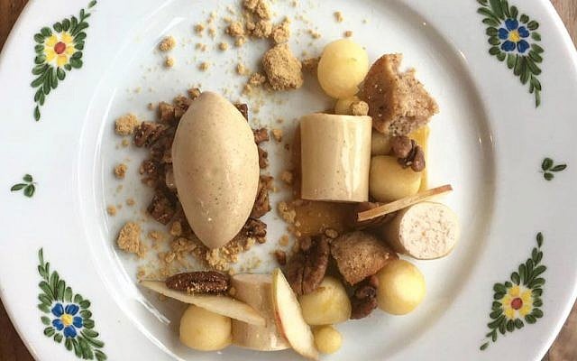 Alex Levin's 'Mele' dessert (Courtesy)