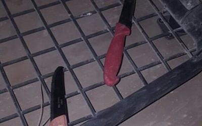 A photo of the knives found on the persons of two Palestinian children, 8, near the West Bank settlement of Migdal Oz on October 26, 2016 (IDF spokesperson's office)