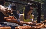 Hot dogs. (CC BY Vera Yu and David Li, Flickr)