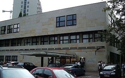 The old Warsaw Jewish Theater building. (Wikimedia Commons/Tadeusz Rudzk)