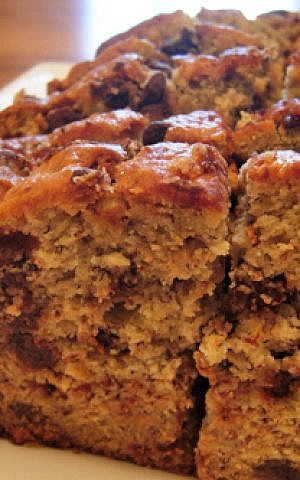 Extra moist chocolate chip banana bread. (Wikimedia commons)