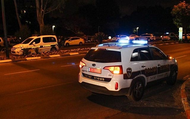 Illustrative: An Israel Police patrol car. (Moti Karelitz/Flash90)