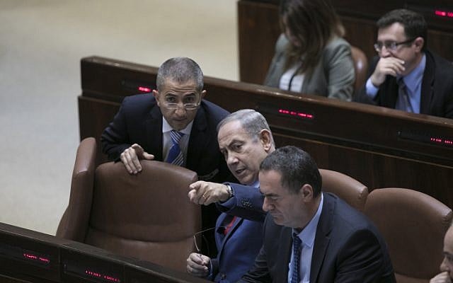Prime Minister Benjamin Netanyahu seen at the Israeli parliament at the opening of the winter session in the assembly hall of the Knesset, Jerusalem, October 31, 2016. (Yonatan Sindel/FLASH90)