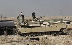 Iraqi forces are deployed during an offensive to retake Mosul from Islamic State militants outside Mosul, Iraq, Monday, Oct. 17, 2016. (AP Photo/Khalid Mohammed)