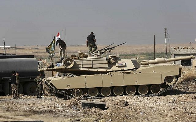 Iraqi forces are deployed during an offensive to retake Mosul from Islamic State militants outside Mosul, Iraq, Monday, Oct. 17, 2016. (AP Photo/Khalid Mohammed) Iraqi forces are deployed during an offensive to retake Mosul from Islamic State militants outside Mosul, Iraq, Monday, Oct. 17, 2016. (AP Photo/Khalid Mohammed)