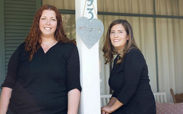 Aya Levkovitz (left) and Yael Halperin, partners at Ogen, which provides relocation services to Israelis (Courtesy) Aya Levkovitz (left) and Yael Halperin, partners at Ogen, which provides relocation services to Israelis (Courtesy)