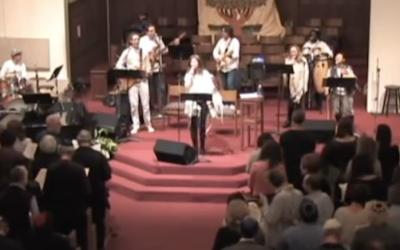 Nashuva, a spiritual community in Los Angeles, will live stream its Kol Nidre services on the evening of Oct. 11, 2016. (Screenshot from YouTube)