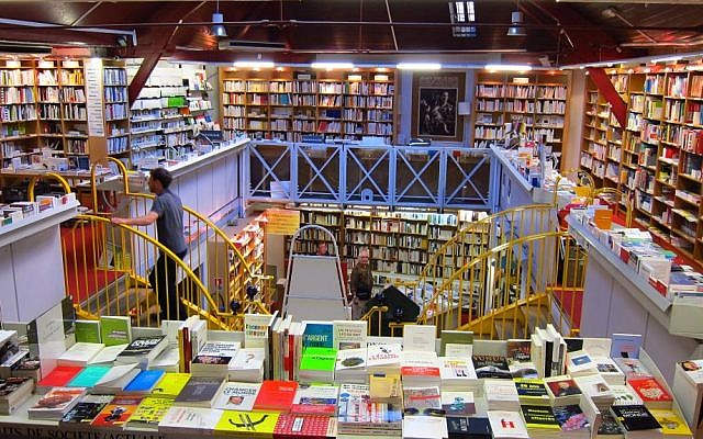 Bookstore. (Olybrius CC BY-SA 3.0)