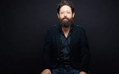 Yair Yona (Ofir Abe) 