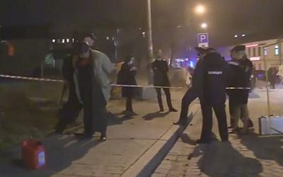 The scene of Saturday's attack on a Moscow synagogue that injured a security guard (YouTube screenshot)