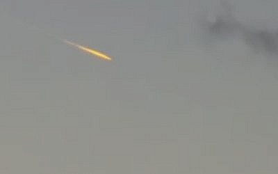 A mysterious orange fireball is seen in the skies over Israel on October 24, 2016 (Channel 2 News)