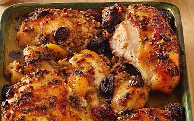 Shabbat Chicken with Dried Fruit (Elizabeth Kurtz/JTA)
