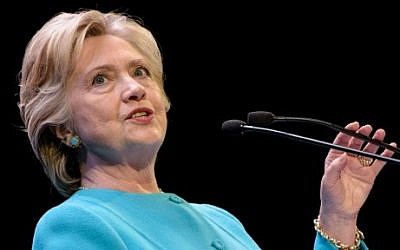 Democratic presidential nominee Hillary Clinton speaks during a fundraiser at the Paramount Theater October 14, 2016 in Seattle, Washington.  (AFP/Brendan Smialowski)
