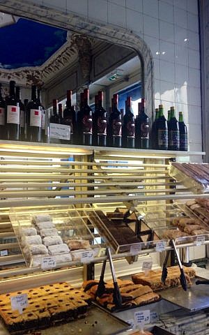 Murciano, a 'Yiddish patisserie,' is withstanding gentrification just fine. A hundred years ago, the location was also a kosher bakery. (Lisa Klug/Times of Israel) Murciano, a 'Yiddish patisserie,' is withstanding gentrification just fine. A hundred years ago, the location was also a kosher bakery. (Lisa Klug/Times of Israel)