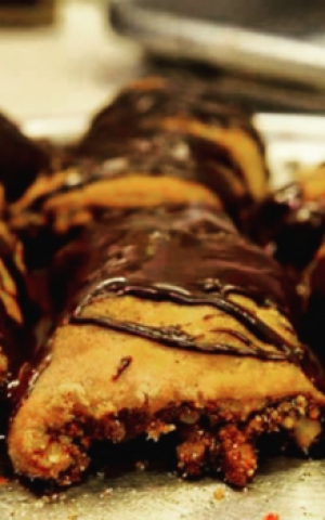 Smalls’ “rugelach by a brother” come in apricot, raspberry and chocolate, pictured here. (Instagram via JTA)
