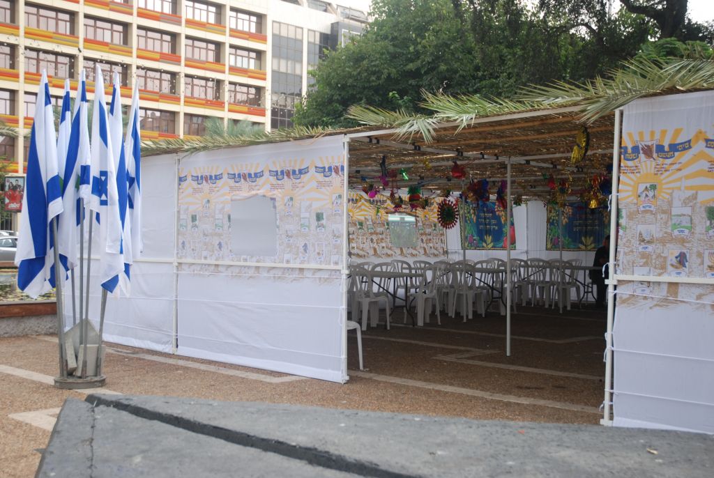 Seeking a sukkah in Tel Aviv? There's one in Rabin Square, with tables, chairs and lighting for anyone who needs to use it (Courtesy City of Tel Aviv-Jaffa)
