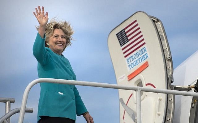 Democratic presidential nominee Hillary Clinton boards her plane at Philadelphia International Airport November 6, 2016 in Philadelphia, Pennsylvania (AFP PHOTO / Brendan Smialowski) Democratic presidential nominee Hillary Clinton boards her plane at Philadelphia International Airport November 6, 2016 in Philadelphia, Pennsylvania (AFP PHOTO / Brendan Smialowski)