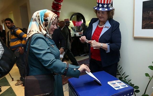 A US citizen participates in a mock election at the US ambassador's residence in Baghdad, on November 9, 2016. (AFP/ POOL / Hadi Mizban) A US citizen participates in a mock election at the US ambassador's residence in Baghdad, on November 9, 2016. (AFP/ POOL / Hadi Mizban)