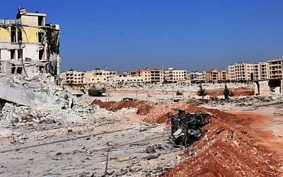 A general view shows the destruction and damage in Aleppo's western Minyan district on November 10, 2016. (AFP PHOTO / George Ourfalian)