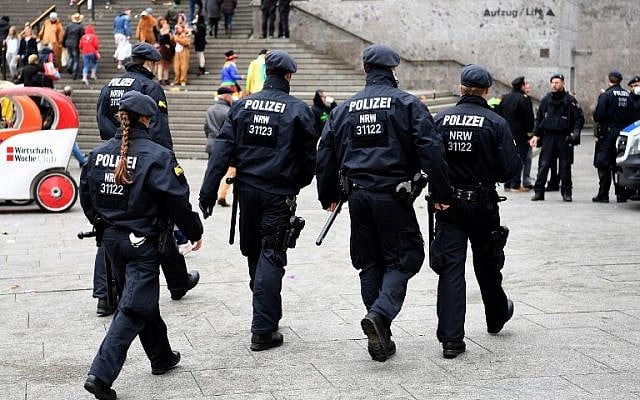 Illustrative: German police in Cologne. (AFP/PATRIK STOLLARZ)