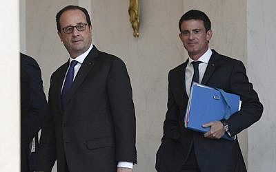 French President Francois Hollande (L) and French Prime Minister Manuel Valls leave after the weekly cabinet meeting on November 23, 2016 at the Elysee presidential Palace in Paris. (AFP Photo/Stephane De Sakutin) French President Francois Hollande (L) and French Prime Minister Manuel Valls leave after the weekly cabinet meeting on November 23, 2016 at the Elysee presidential Palace in Paris. (AFP Photo/Stephane De Sakutin)