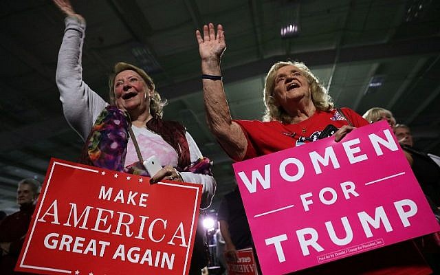 Supporters cheer during a Trump campaign event November 3, 2016 in Berwyn, Pennsylvania (Alex Wong/Getty Images/AFP)
