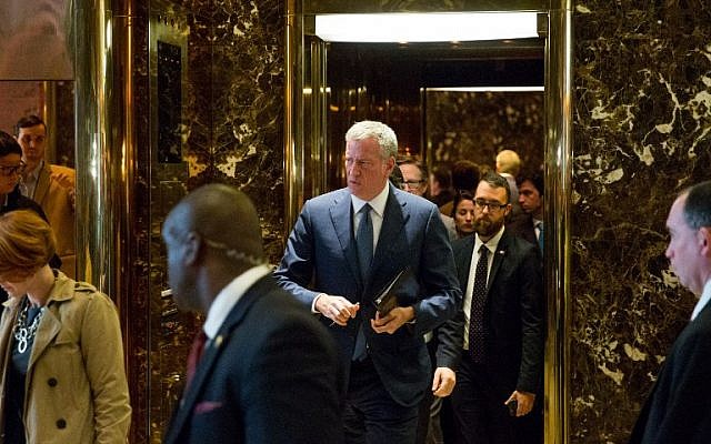 New York City Mayor Bill de Blasio leaves the building following his meeting with President-elect Donald Trump at Trump Tower, in New York, November 16, 2016. (Kevin Hagen/Getty Images/AFP)