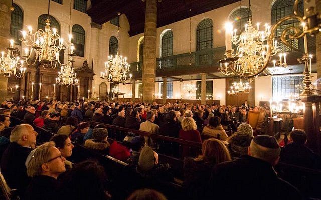 A Kristallnacht commemoration at the Portuguese Synagogue in Amsterdam, November 9, 2016. (Courtesy of Jonet.nl) A Kristallnacht commemoration at the Portuguese Synagogue in Amsterdam, November 9, 2016. (Courtesy of Jonet.nl)