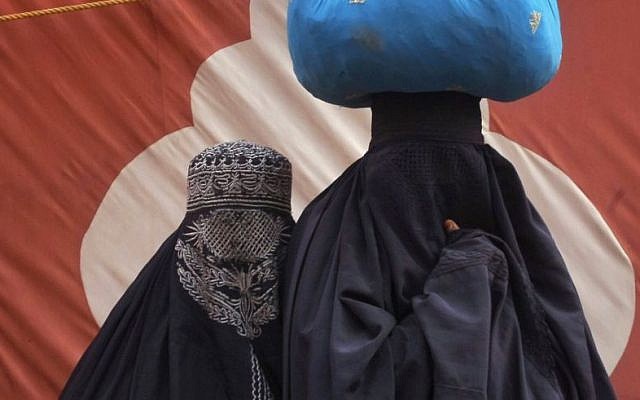 Pakistan women clad in traditional burqa, file photo (AP Photo/Muhammad Sajjad) Pakistan women clad in traditional burqa, file photo (AP Photo/Muhammad Sajjad)