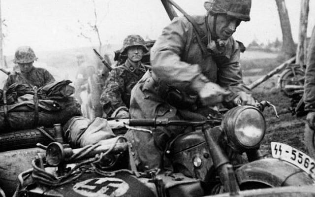Waffen SS soldiers. (CC BY-SA 3.0 Bundesarchiv, Bild 101III-Wiegand-117-02 / Wiegand/ Wikipedia) Waffen SS soldiers. (CC BY-SA 3.0 Bundesarchiv, Bild 101III-Wiegand-117-02 / Wiegand/ Wikipedia)
