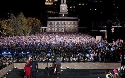 President Barack Obama, second from left, and Democratic presidential candidate Hillary Clinton, left, appear on stage at a rally at Independence Mall in Philadelphia, Monday, November 7, 2016. (AP Photo/Andrew Harnik)