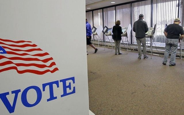 People vote during early voting for the 2016 General Election at the Salt Lake County Government Center on Tuesday, Nov. 1, 2016, in Salt Lake City. (AP/Rick Bowmer) People vote during early voting for the 2016 General Election at the Salt Lake County Government Center on Tuesday, Nov. 1, 2016, in Salt Lake City. (AP/Rick Bowmer)