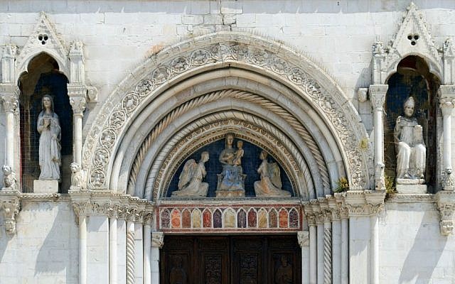 Decoration on the 14th century Basilica of St. Benedict in Norcia, Italy. (Wikipedia/Livioandronico2013/CC BY-SA 4.0)