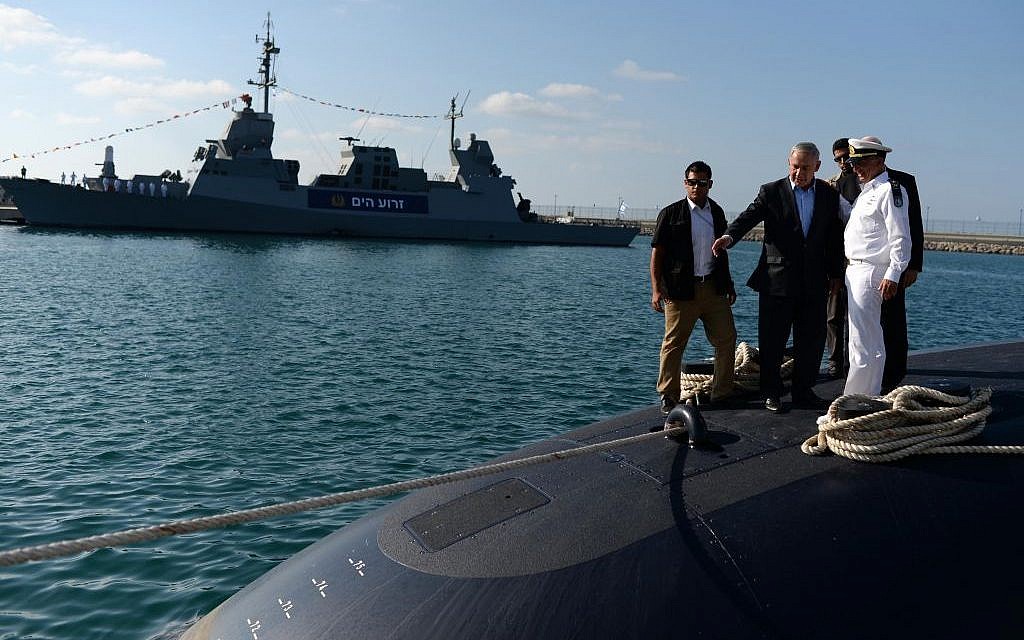 Prime Minister Benjamin Netanyahu touring the INS Tanin submarine, built by the German firm Thyssenkrupp, as it arrived in Israel on September 23, 2014. (Kobi Gideon/GPO/Flash90)